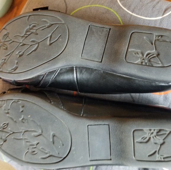 SOLD! SO Tahnee Black Flat Loafer sz5 Med Manmade - Picture 7 of 7